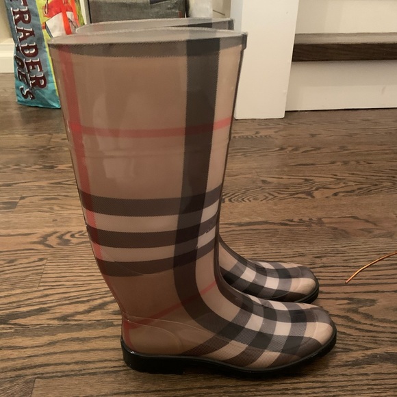 Burberry Rain Boots - Picture 1 of 4
